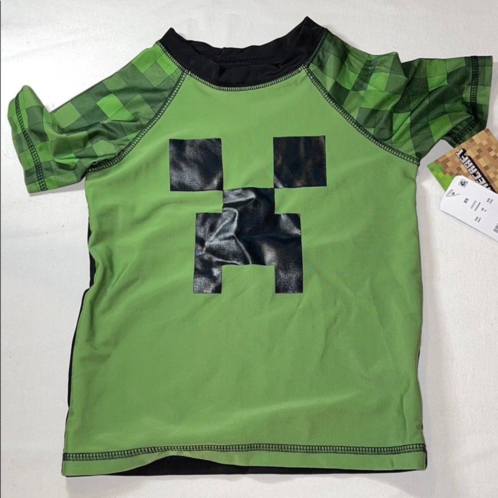 Minecraft shirt 50+ UPF kids‎ size XS